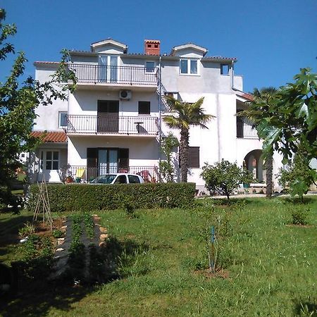 Apartments Zova Medulin Exterior foto