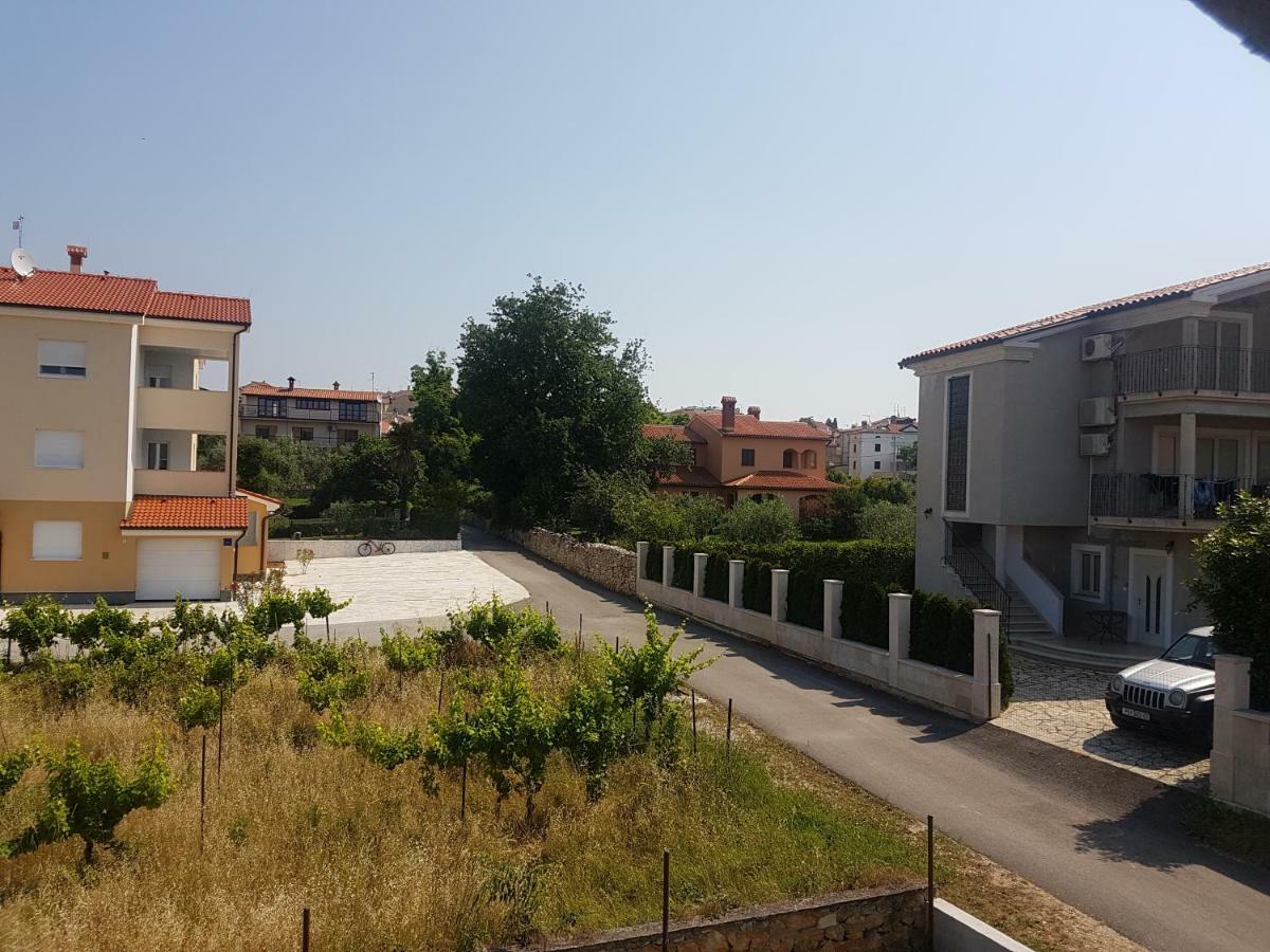 Apartments Zova Medulin Exterior foto