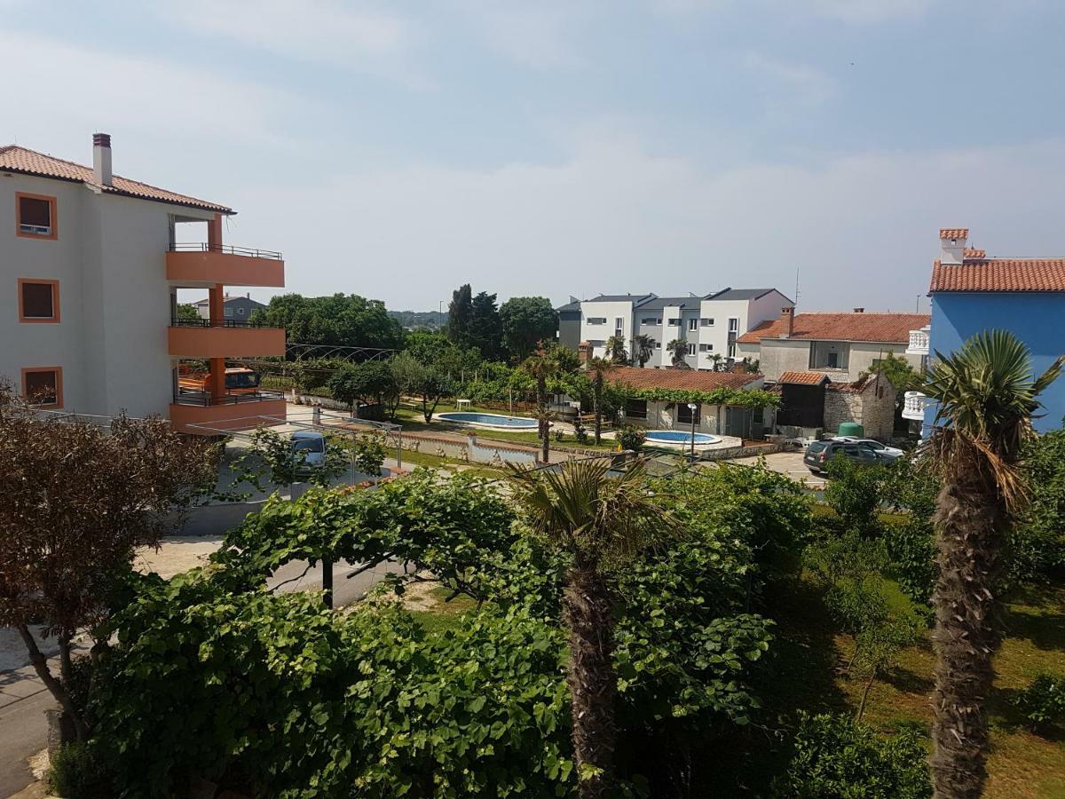 Apartments Zova Medulin Exterior foto
